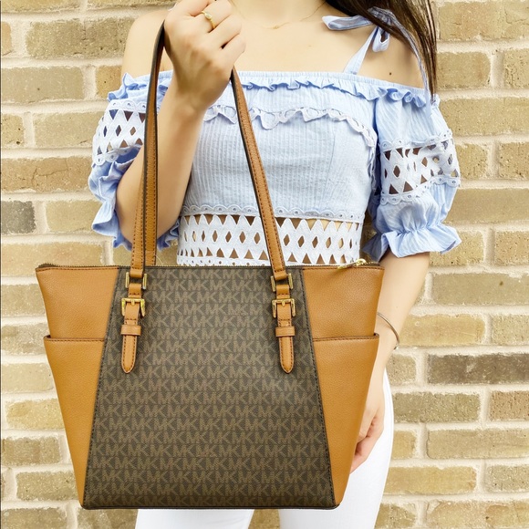 Bundle🥰NWT Michael Kors Tote Signature & wallet - Picture 4 of 4